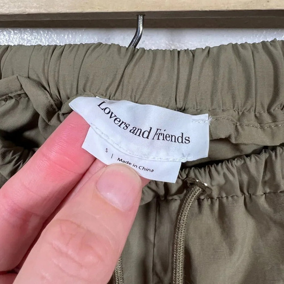 Lovers & Friends Mya Shorts Size Small Green Utility Cargo Relaxed Gorpcore - Picture 3 of 8